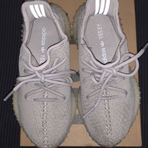 Yeezy boost 350 V2 colors sesame size 5